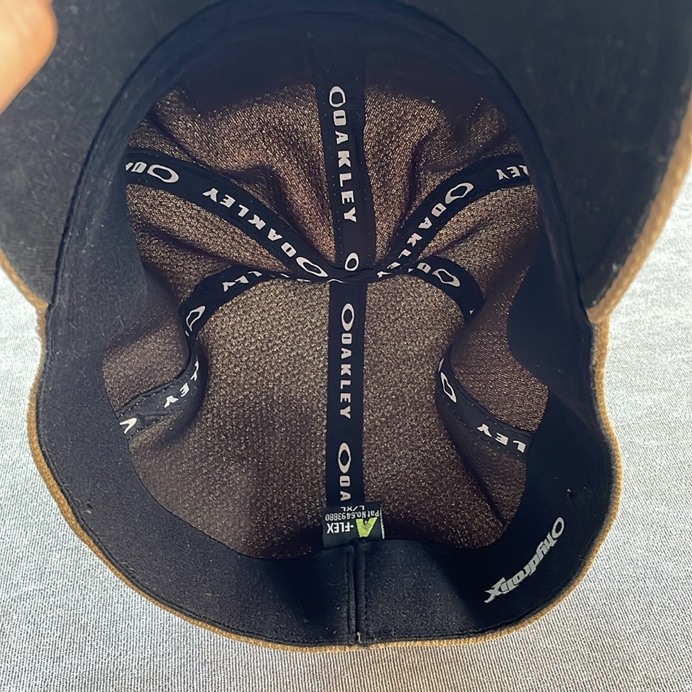Oakley Hat (NWOT) - Picture 11 of 16